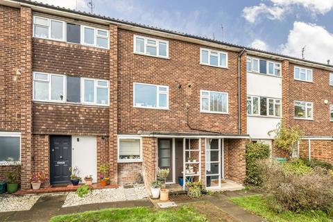 Norfolk Close, East Twickenham TW1