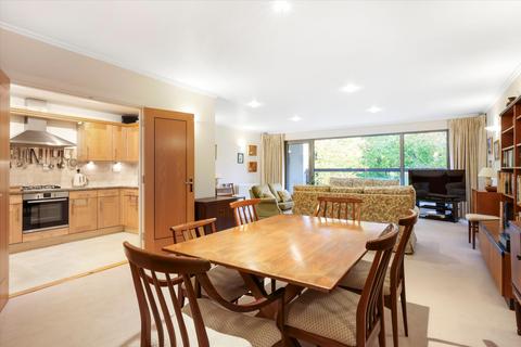 3 bedroom flat for sale, Century Court, Montpellier Grove, Cheltenham, Gloucestershire, GL50