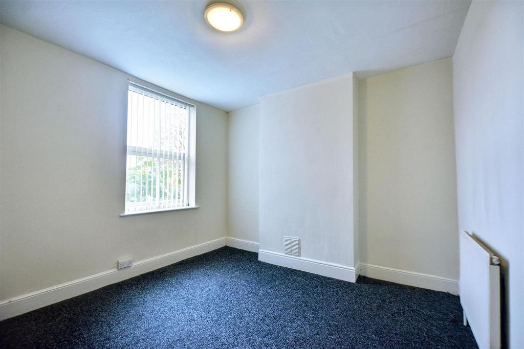 Bedroom 1 1.jpeg