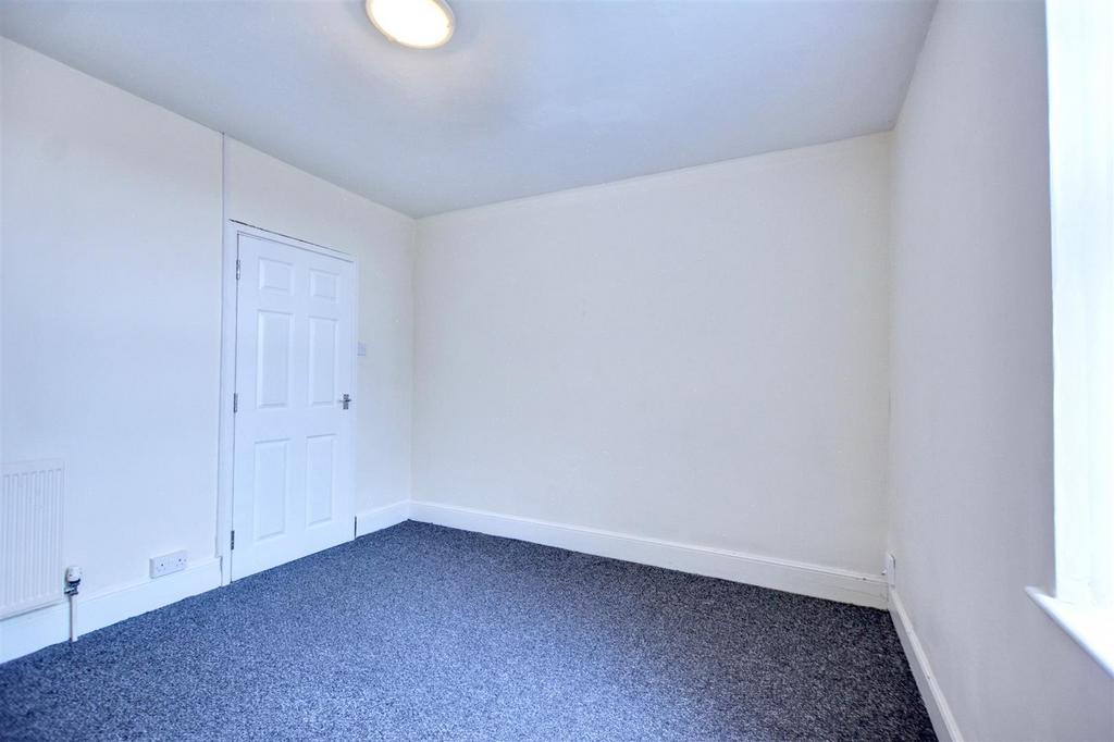 Bedroom 1 2.jpeg