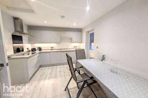 Stanhope Close, Maidstone
