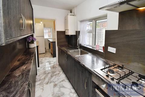 2 bedroom terraced house to rent, Station Street, Wigston, Leicestershire
