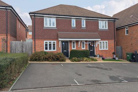 3 bedroom semi-detached house for sale, Heighes Drive, Alton, Hampshire, GU34