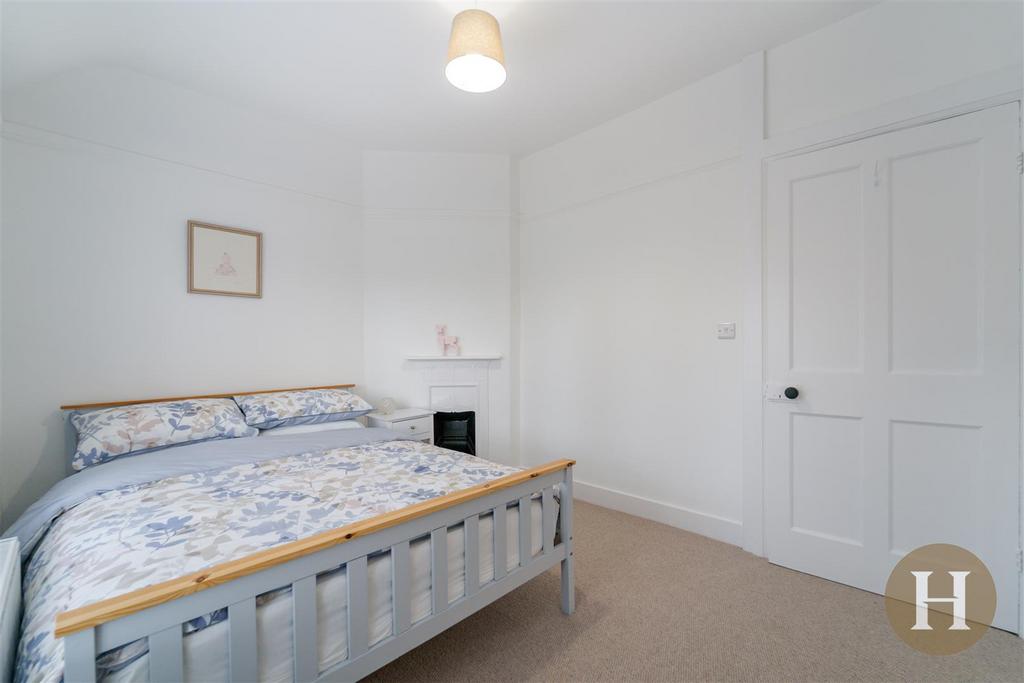 Hadleigh Estate Agents-29.jpg