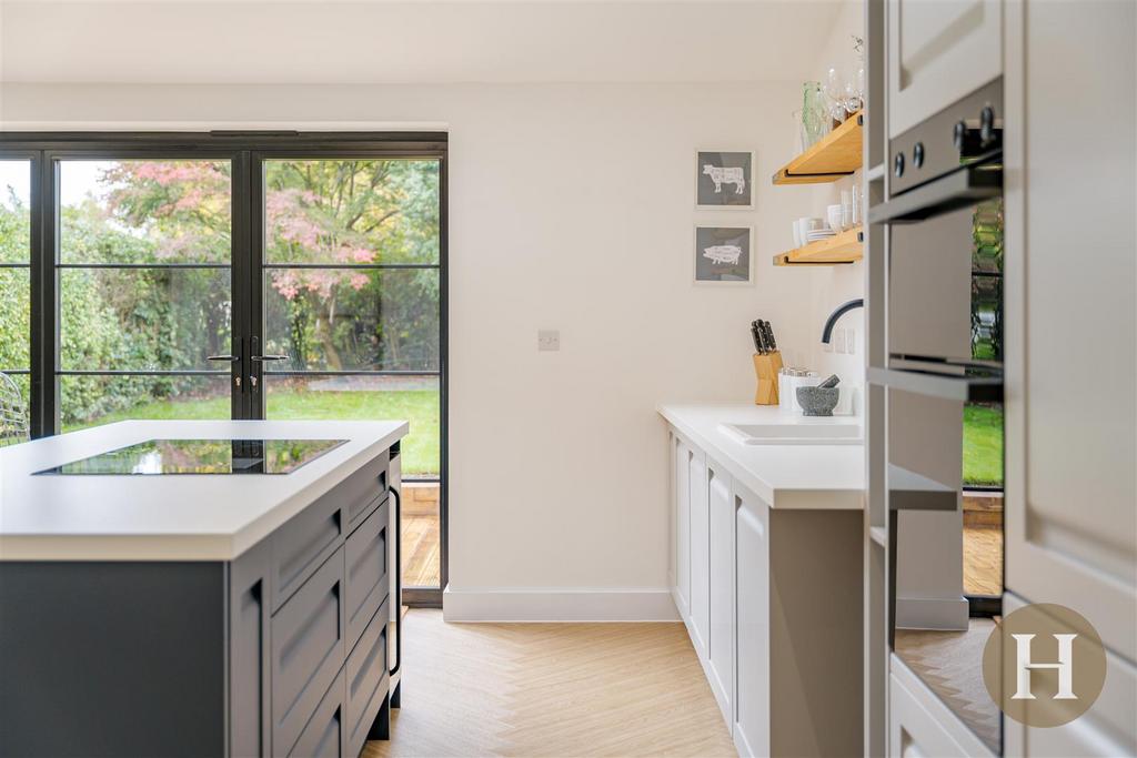 Hadleigh Estate Agents-54.jpg