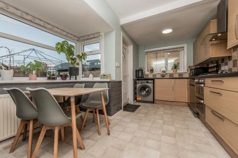 undefined, Low Ash Avenue, Wrose, Shipley, BD18