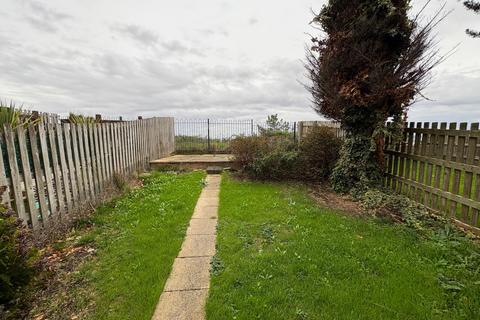 undefined, Llwyn Y Gog, Rhoose Point, CF62 3LS