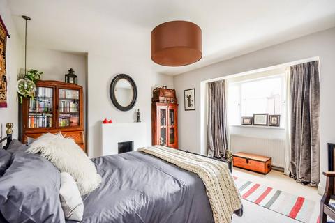 3 bedroom maisonette for sale, Dunstans Road, East Dulwich, London, SE22