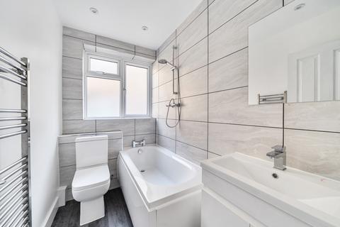 2 bedroom maisonette for sale, Vale Road, Surrey KT4