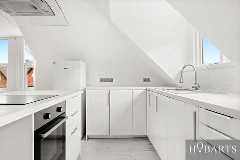 undefined, Park Avenue, Alexandra Park, N22 7EX