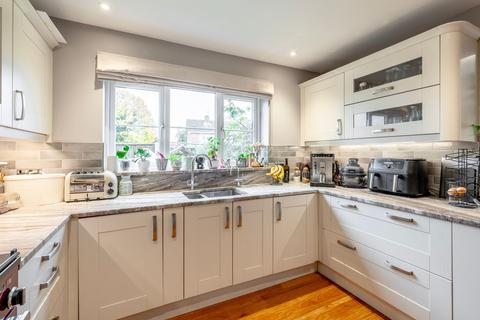5 bedroom detached house for sale, Church Road, Blundeston