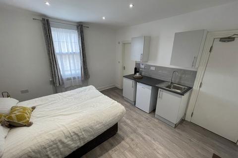 1 bedroom in a house share to rent, Room 4, Aldermans Drive, Peterborough, PE3 6AR