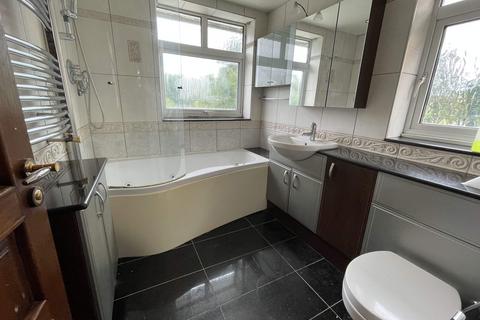 undefined, Woodrow Close, Greenford, UB6