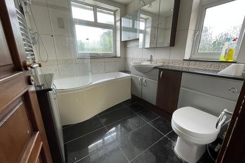 undefined, Woodrow Close, Greenford, UB6