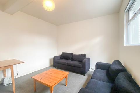 6 bedroom house to rent, Hollingdean Road, Brighton BN2