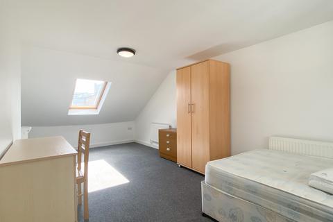 6 bedroom house to rent, Hollingdean Road, Brighton BN2