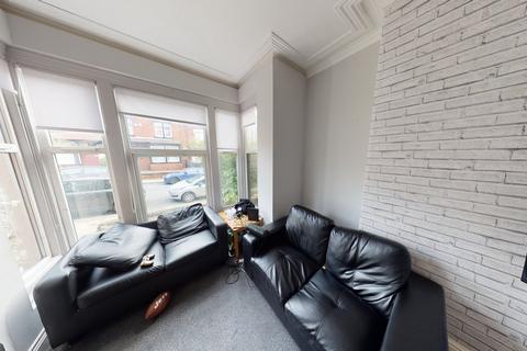 Headingley Avenue, Leeds LS6