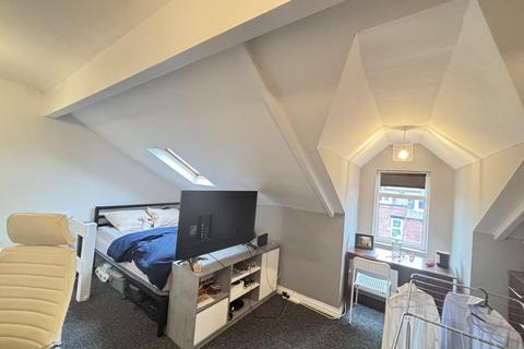 3 bedroom house to rent, Lumley Street, Leeds LS4