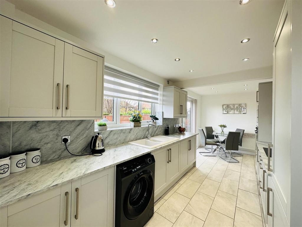 Kitchen .jpg
