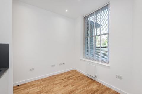 1 bedroom ground floor flat to rent, Canfield Gardens