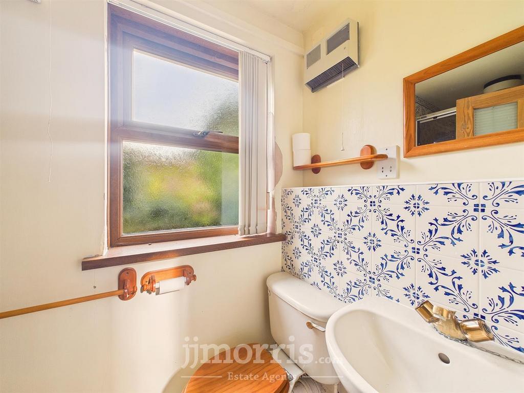 Shower Room 2