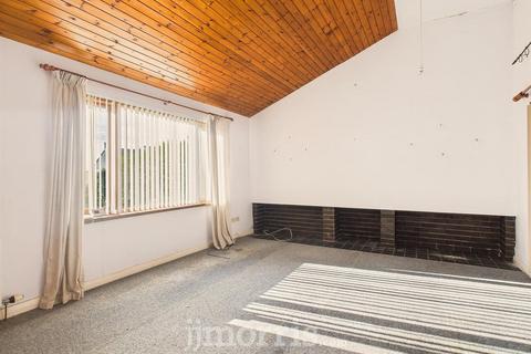 4 bedroom detached bungalow for sale, Church Road, Roch, Haverfordwest