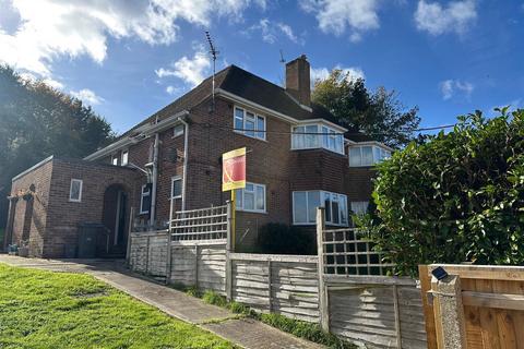2 bedroom maisonette to rent, Valley Rise, Upper Clatford, Andover