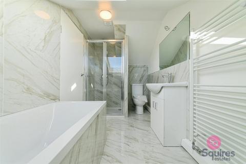 3 bedroom flat for sale, Squires Lane, Finchley, London