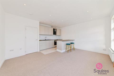 3 bedroom flat for sale, Squires Lane, Finchley, London
