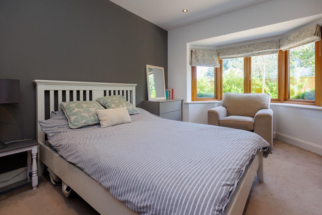 Bedroom 4 (2)