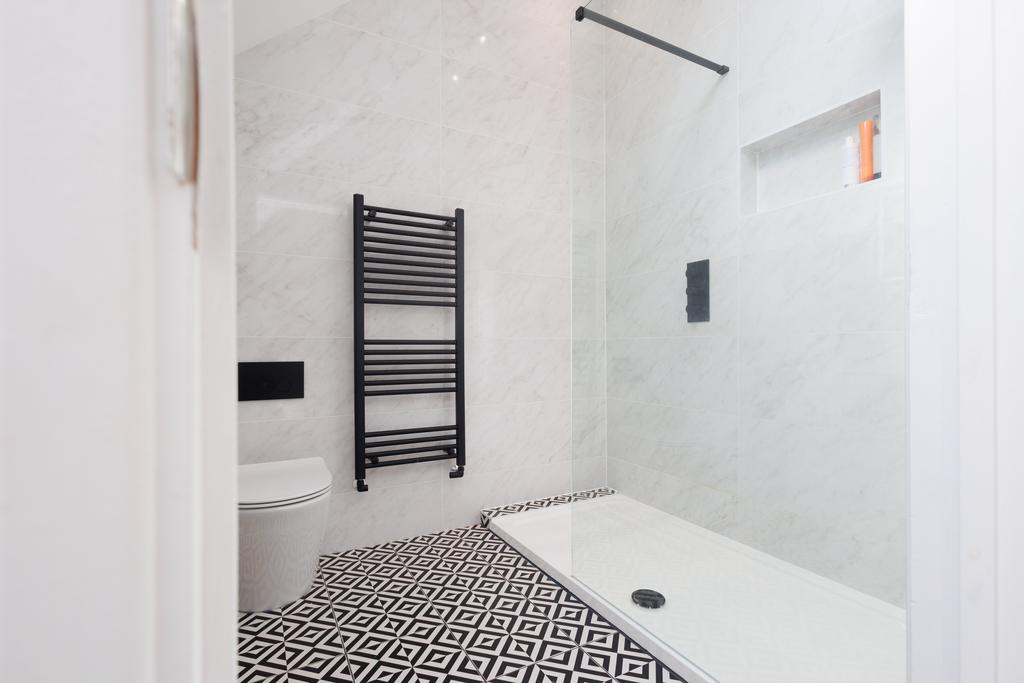 Master Ensuite