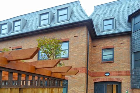 1 bedroom terraced house to rent, The Coppice, 12 The Grove, Slough, SL1