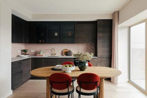 2 bedroom apartment for sale, Royal Docks, London, E16