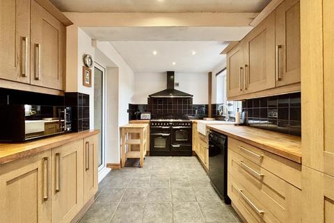 undefined, Hunters Park Avenue, Bradford BD14