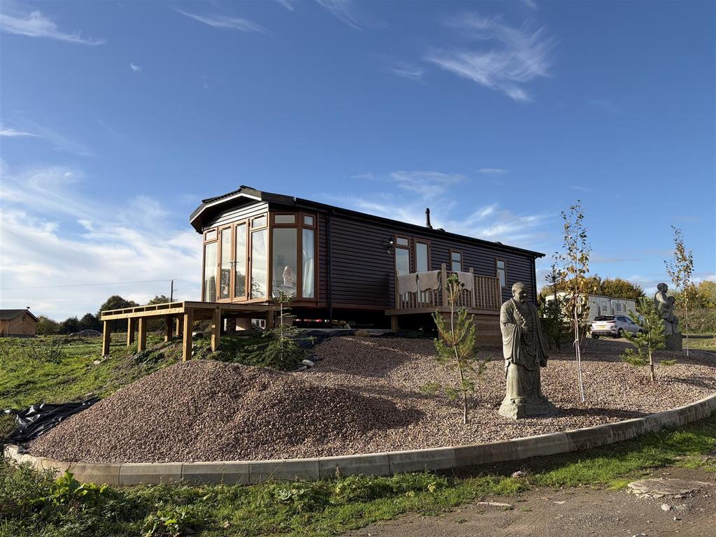 Accommodation Comprises