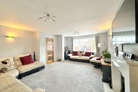 undefined, Fieldways Close, Hollywood, B47 5NU