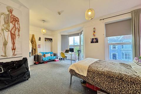 undefined, Ernald Place, Uplands, Swansea, City And County of Swansea.