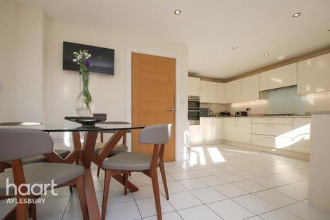 undefined, Jupiter Close, Aylesbury