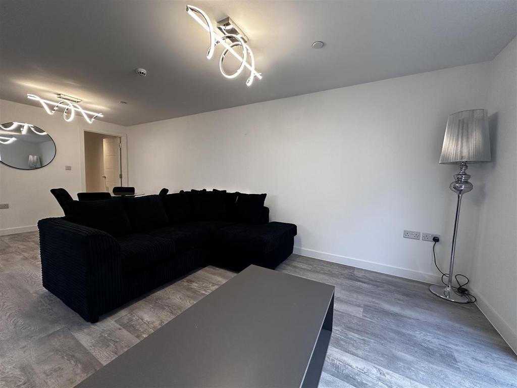 Lounge/Kitchen