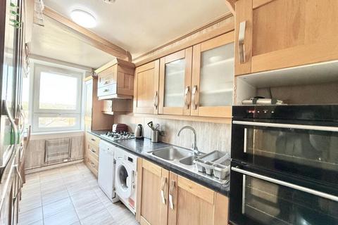 4 bedroom flat to rent, Fellows Road, Belsize Park, London, NW3