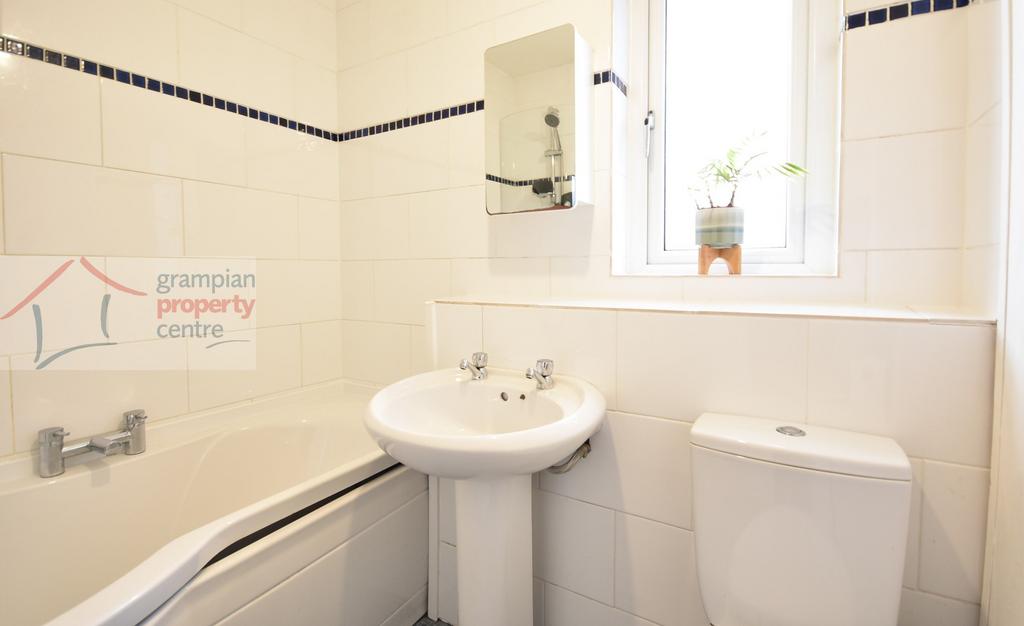 Bathroom .JPG