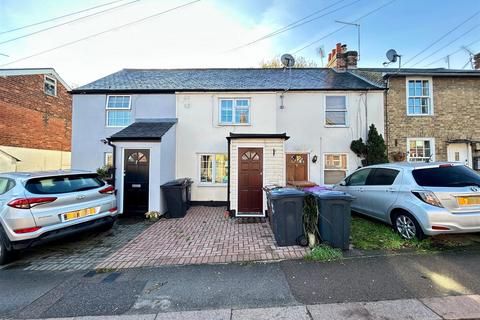 2 bedroom terraced house to rent, New Town Road, Bishop's Stortford
