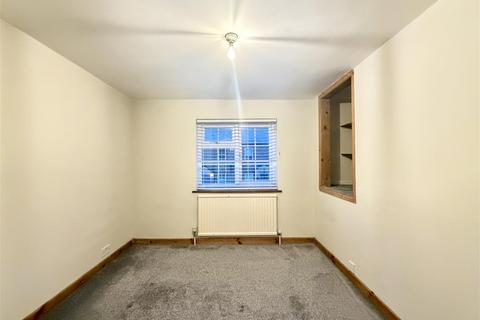 2 bedroom terraced house to rent, New Town Road, Bishop's Stortford