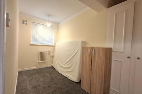 2 bedroom flat to rent, Byron Road, Harrow HA1