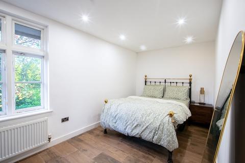 2 bedroom flat for sale, Swann Lane, Cheadle SK8