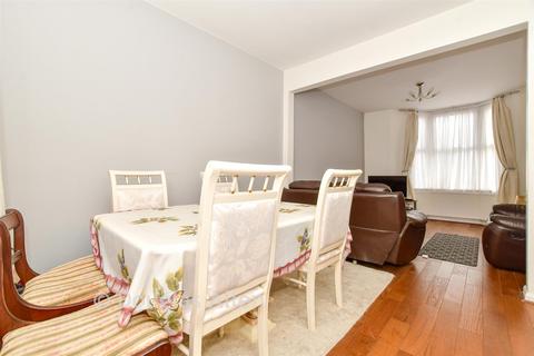 3 bedroom terraced house for sale, Amberley Road, Leyton