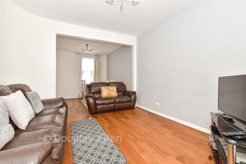 3 bedroom terraced house for sale, Amberley Road, Leyton