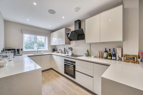undefined, Hawthorne Close, Byfleet, KT14
