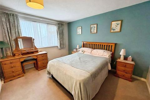 3 bedroom bungalow for sale, Avenue Road, Leicester LE7