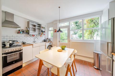 1 bedroom flat for sale, Lausanne Road, London, SE15